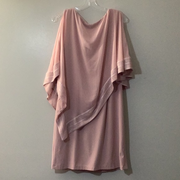 SLNY Fashion New York Jersey Cape Dress - Picture 5 of 11